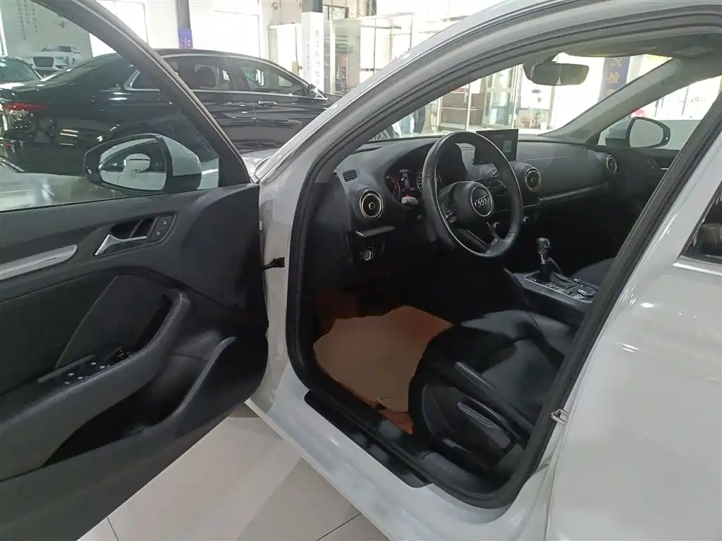 Audi A3 2019 Sportback 35 TFSI Enterprising National VI купить на сайте DeffCars