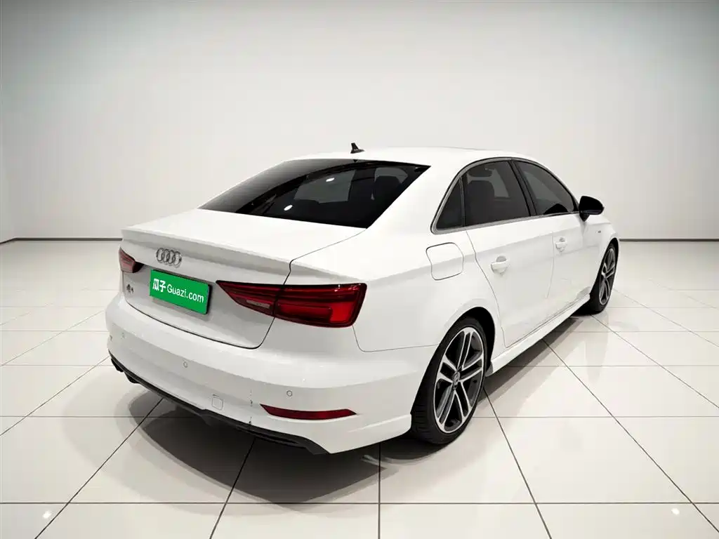 Audi A3 2019 Limousine 35 TFSI Fashion Type National VI купить на сайте DeffCars