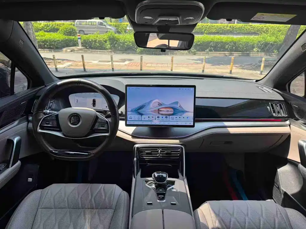 Tangxin Energy 2024 DM-i Honor Edition 112KM Honor Type купить на сайте DeffCars
