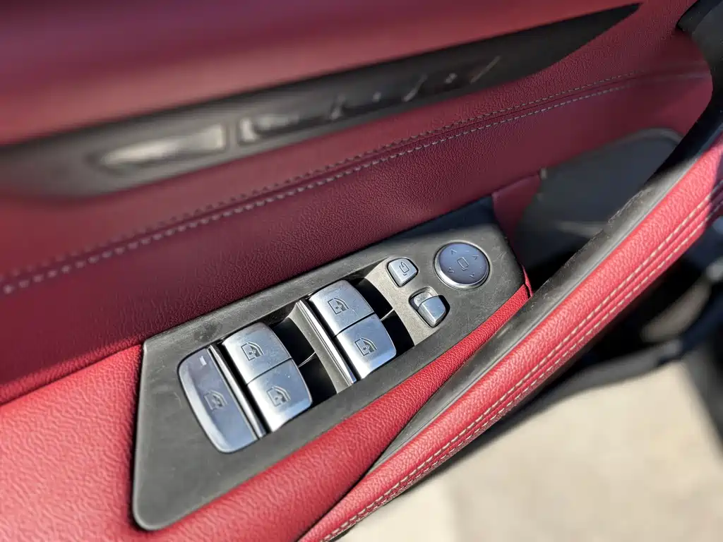 BMW 5 Series 2023 facelift 530Li exclusive M sports package купить на сайте DeffCars