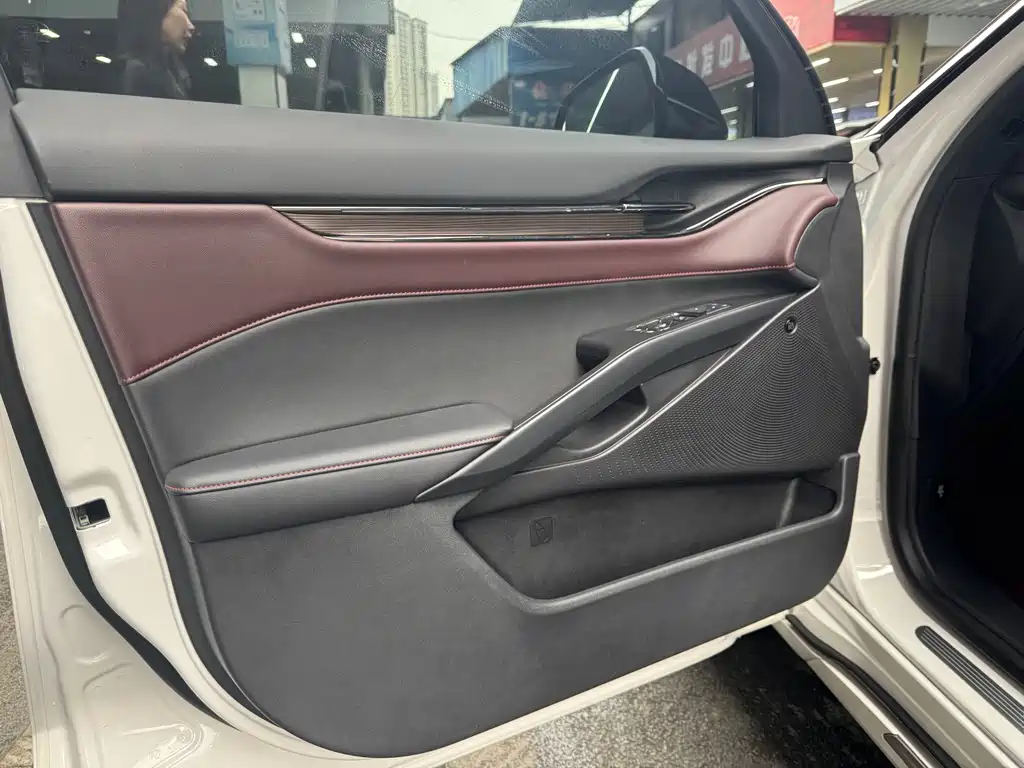 Mondeo 2022 facelift EcoBoost 245 Extreme купить на сайте DeffCars
