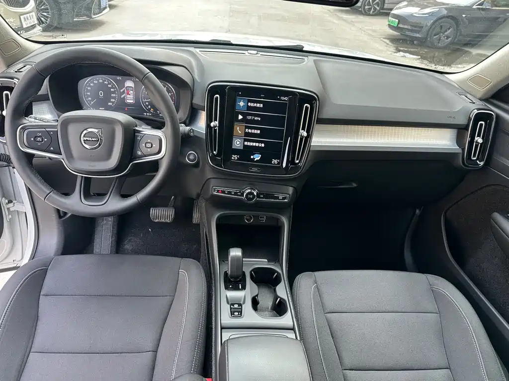 Volvo XC40 2022 T4 four-wheel drive smart travel fashion version купить на сайте DeffCars