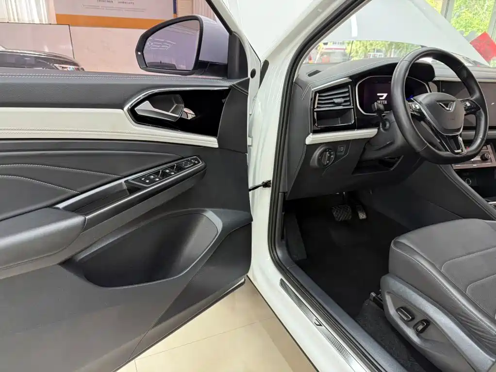 Jetta VS5 2022 280TSI automatic high-gloss glory type купить на сайте DeffCars