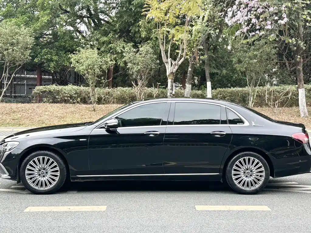 Mercedes-Benz E-Class 2022 E 300 L Luxury Model купить на сайте DeffCars