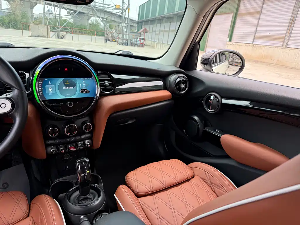 MINI 2022 1.5T COOPER Artist Five-Door Edition купить на сайте DeffCars