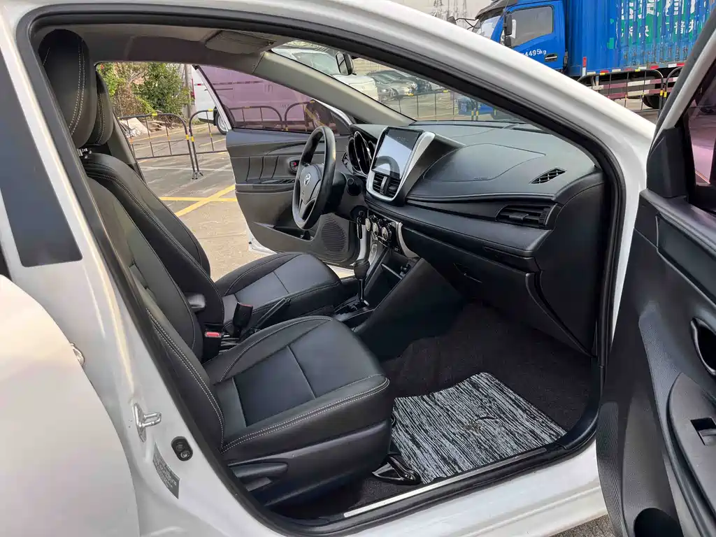 YARiS L 2020 1.5L CVT leading version купить на сайте DeffCars