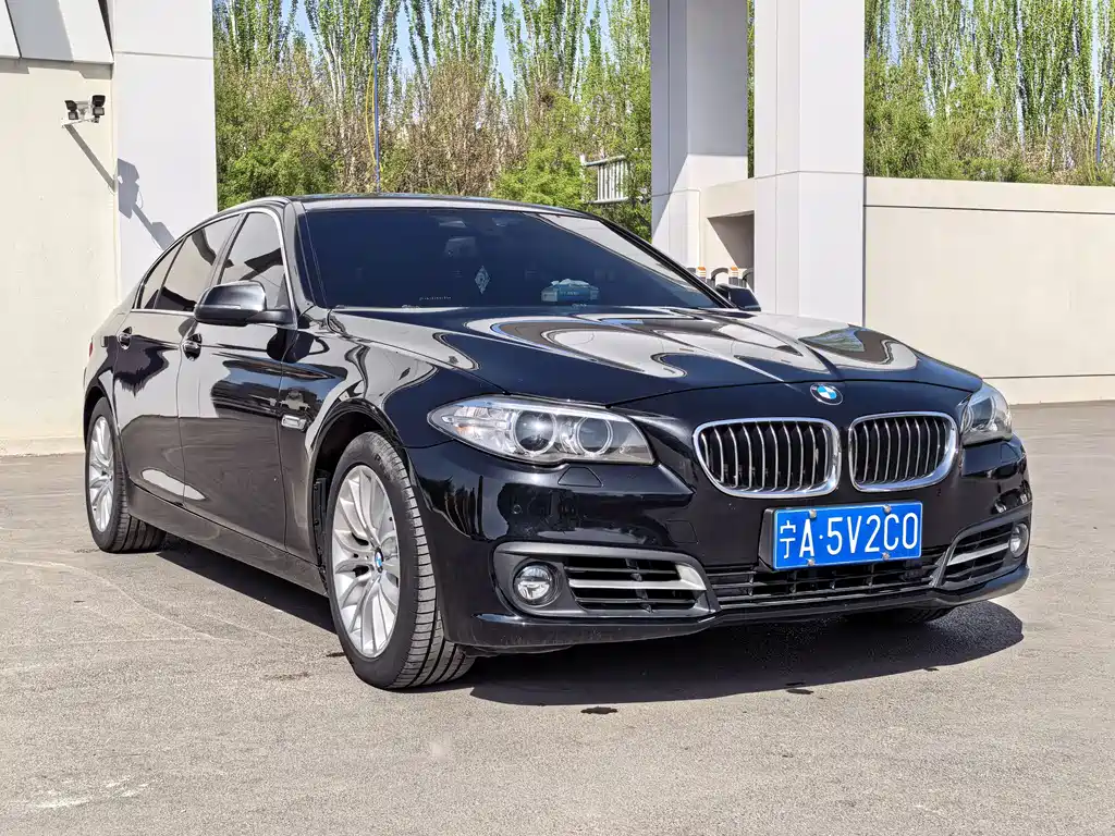 BMW 5 Series 2017 525Li Leading Model купить на сайте DeffCars