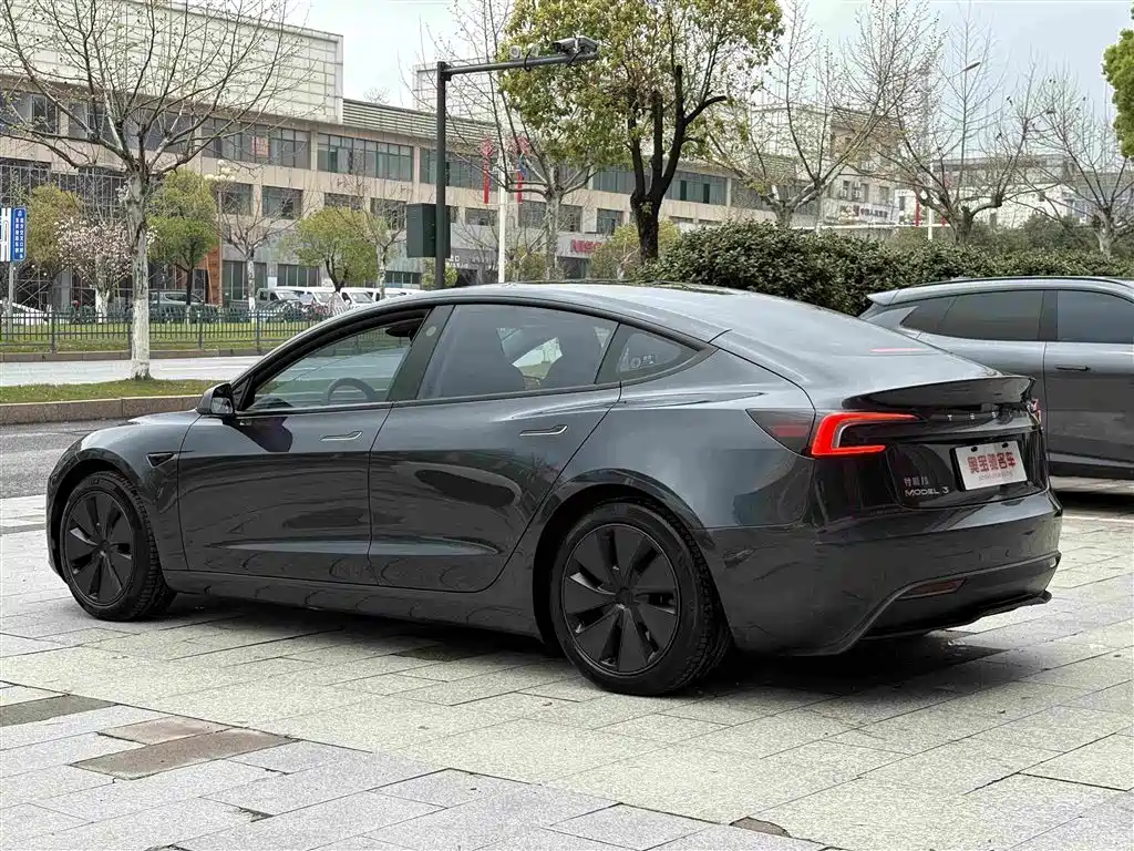 Model 3 2025 rear-wheel drive version купить на сайте DeffCars