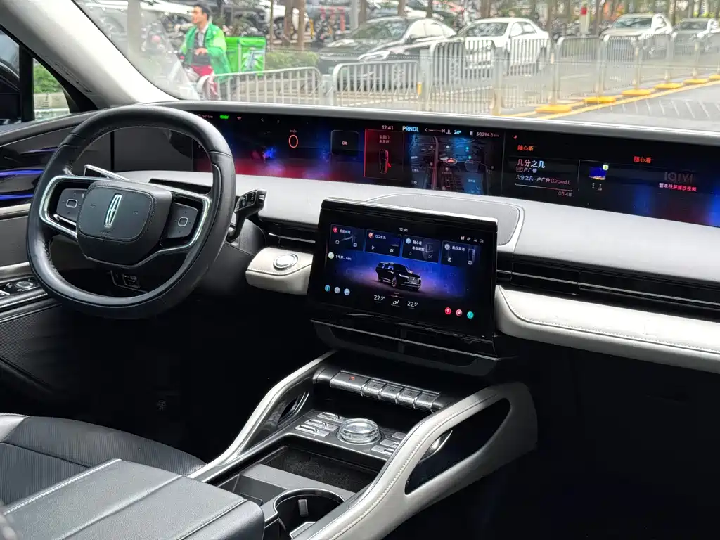 Voyager 2023 2.0T four-wheel drive Zunyi hybrid version купить на сайте DeffCars