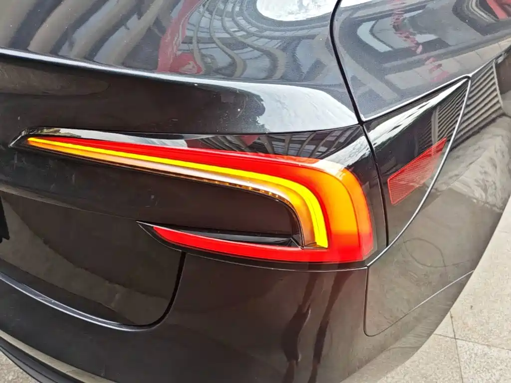 Model 3 2025 rear-wheel drive version купить на сайте DeffCars