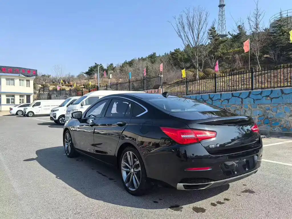Hongqi H5 2018 30TD Smart Connected Edition купить на сайте DeffCars