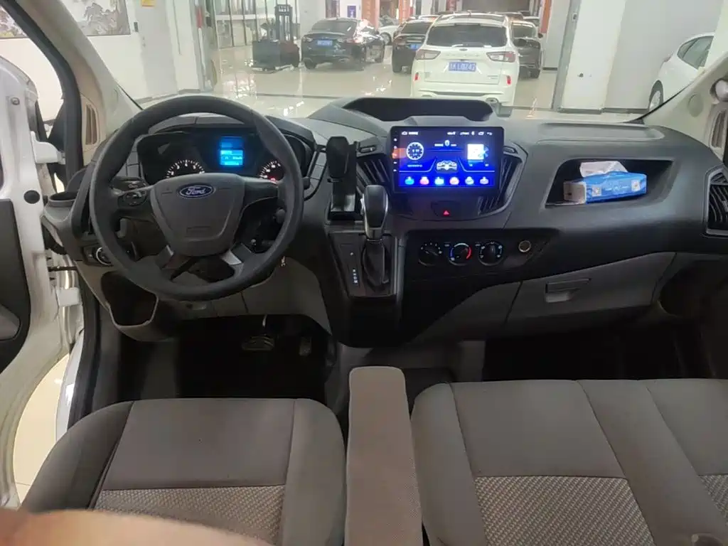 Transit 2019 2.0T Gasoline Automatic Multipurpose Commercial Vehicle Short Axle Low Top 6 Seater Country VI купить на сайте DeffCars