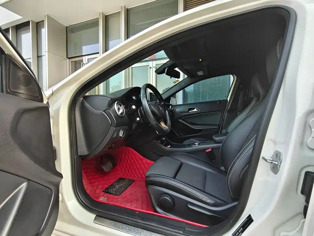 Mercedes-Benz A-Class Imported 2016 A 200 Dynamic купить на сайте DeffCars