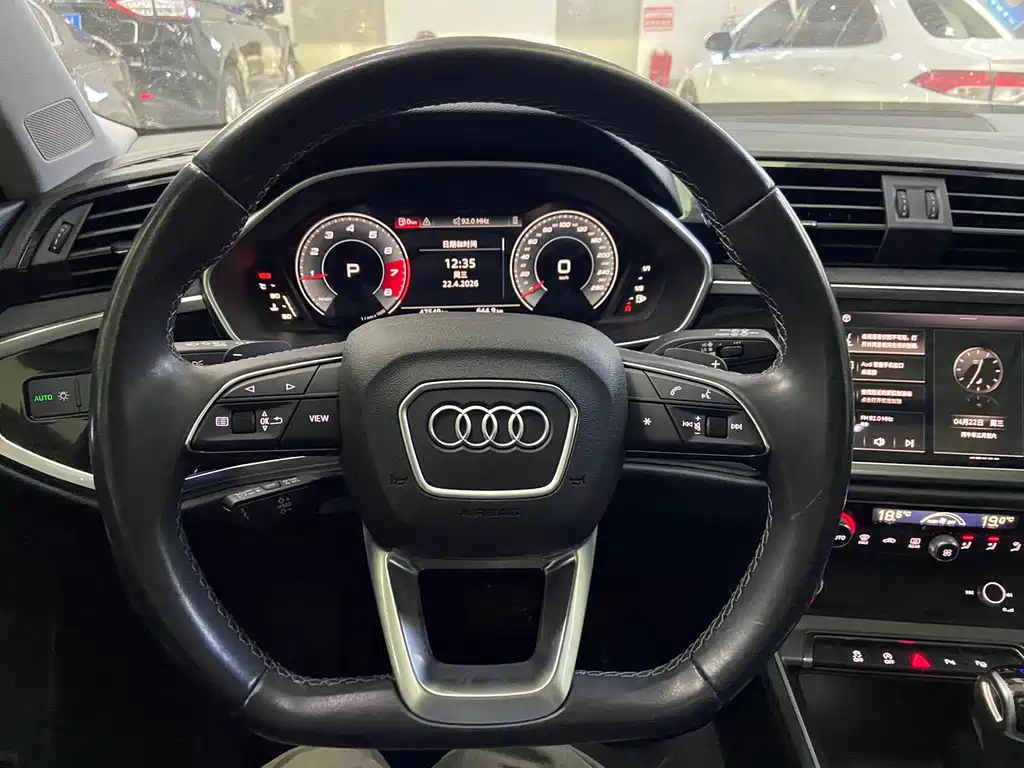 Audi Q3 2022 35 TFSI Fashionable and Dynamic купить на сайте DeffCars