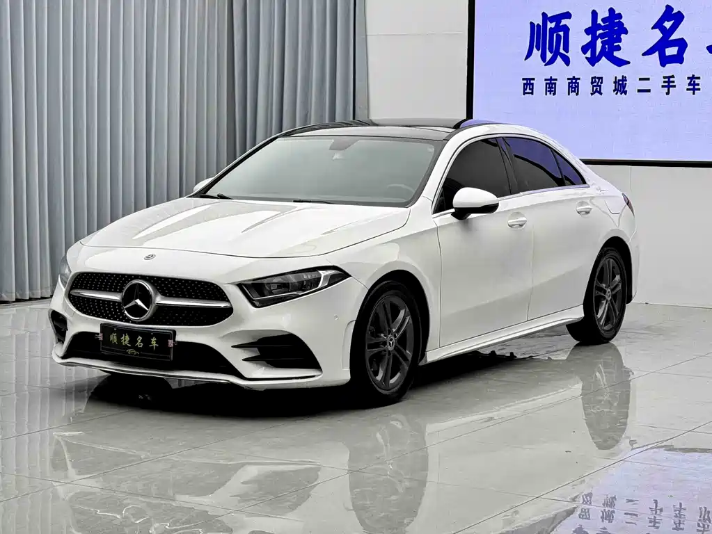 Mercedes-Benz A-Class 2019 A 180 L Sports Sedan купить на сайте DeffCars
