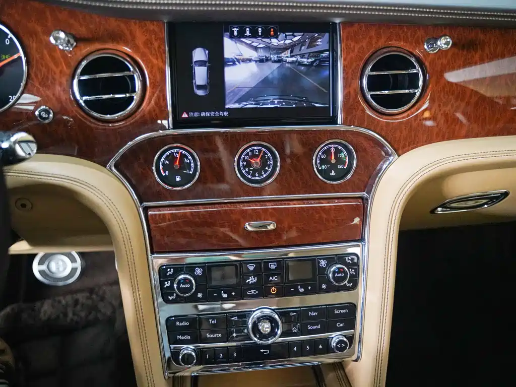 Mulsanne 2017 6.8T long wheelbase version купить на сайте DeffCars