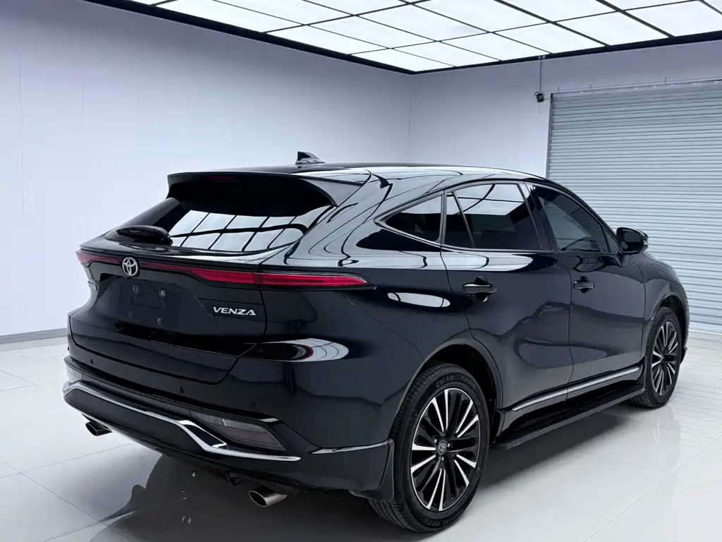 Vesa 2022 2.0L CVT two-wheel drive premium version купить на сайте DeffCars