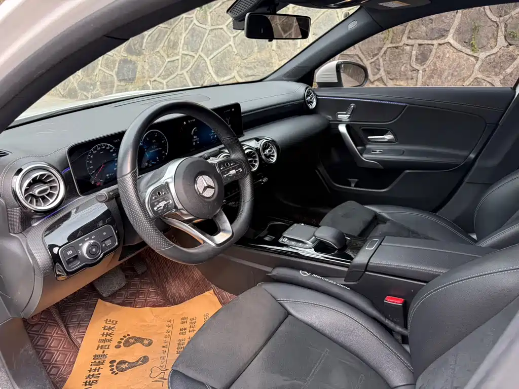 Mercedes-Benz A-Class 2020 Facelift A 200 L Sports Sedan Fashionable купить на сайте DeffCars