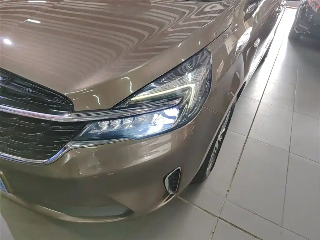 Buick GL8 2022 Land Business Class 652T Luxury купить на сайте DeffCars