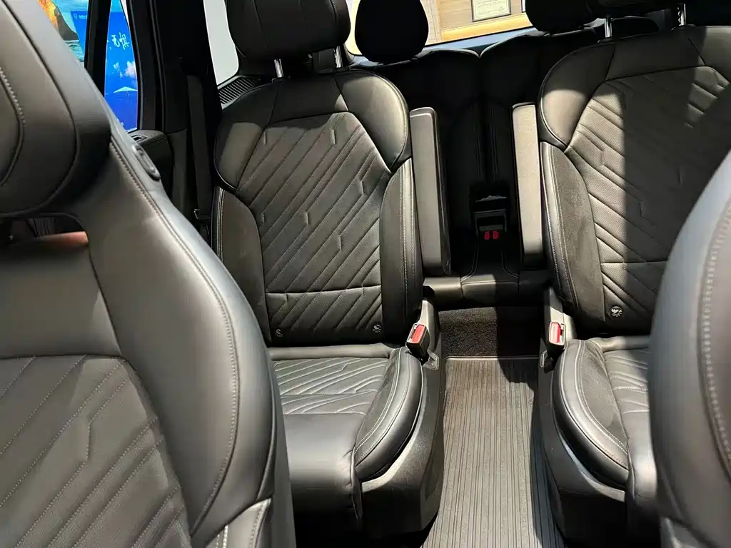 Lynk & Co 09 2021 2.0T Halo six-seater купить на сайте DeffCars