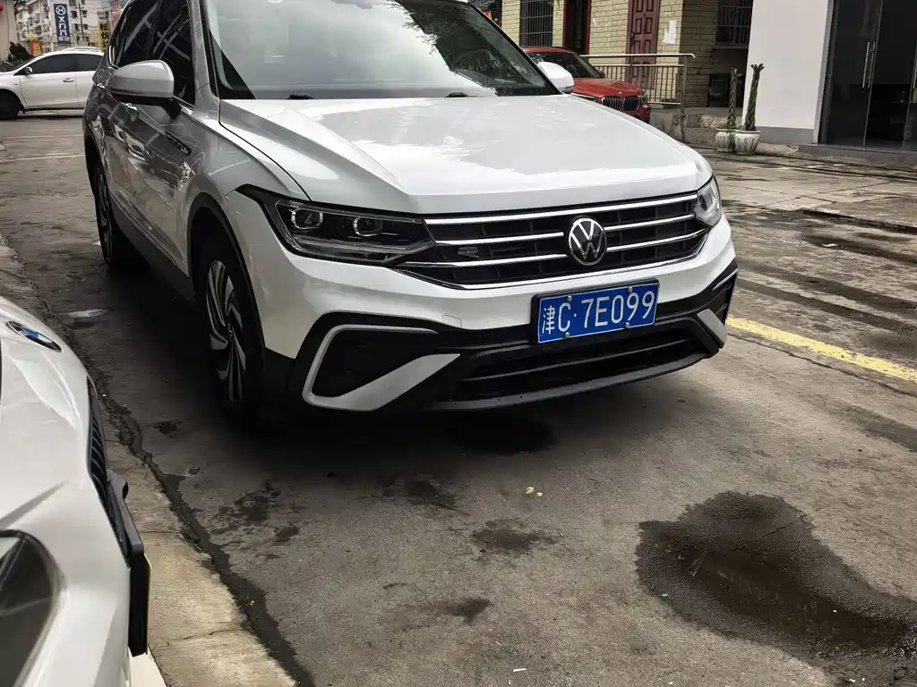 Tiguan L 2023 300TSI automatic two-wheel drive smart version купить на сайте DeffCars