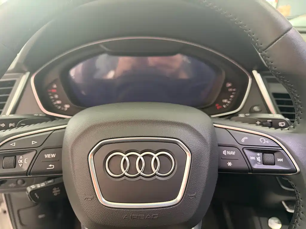 Audi Q5L 2018 40 TFSI enjoys fashionable style, National VI купить на сайте DeffCars