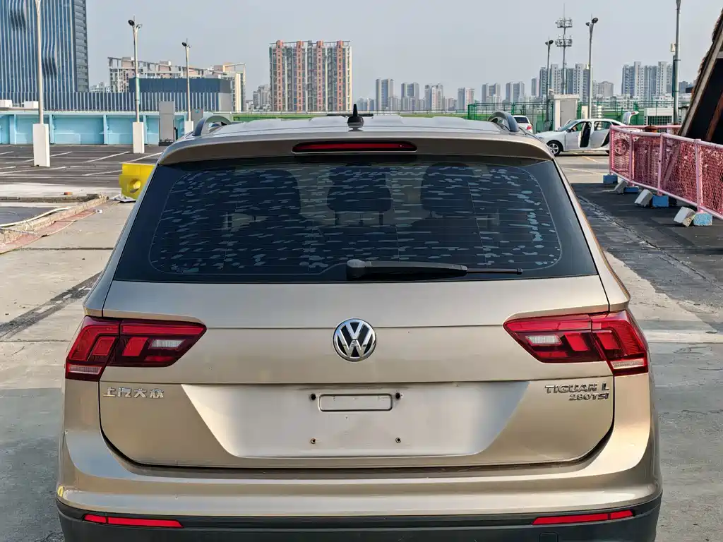 Tiguan L 2017款 330TSI 自动两驱风尚版 купить на сайте DeffCars