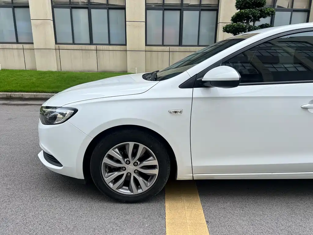 Excelle GT 2021 1.3T Automatic Light Hybrid Elite купить на сайте DeffCars
