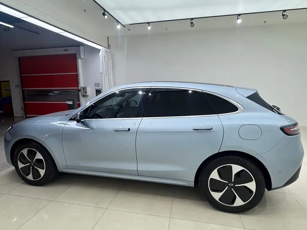 Wenjie M5 2022 pure electric rear drive standard version купить на сайте DeffCars