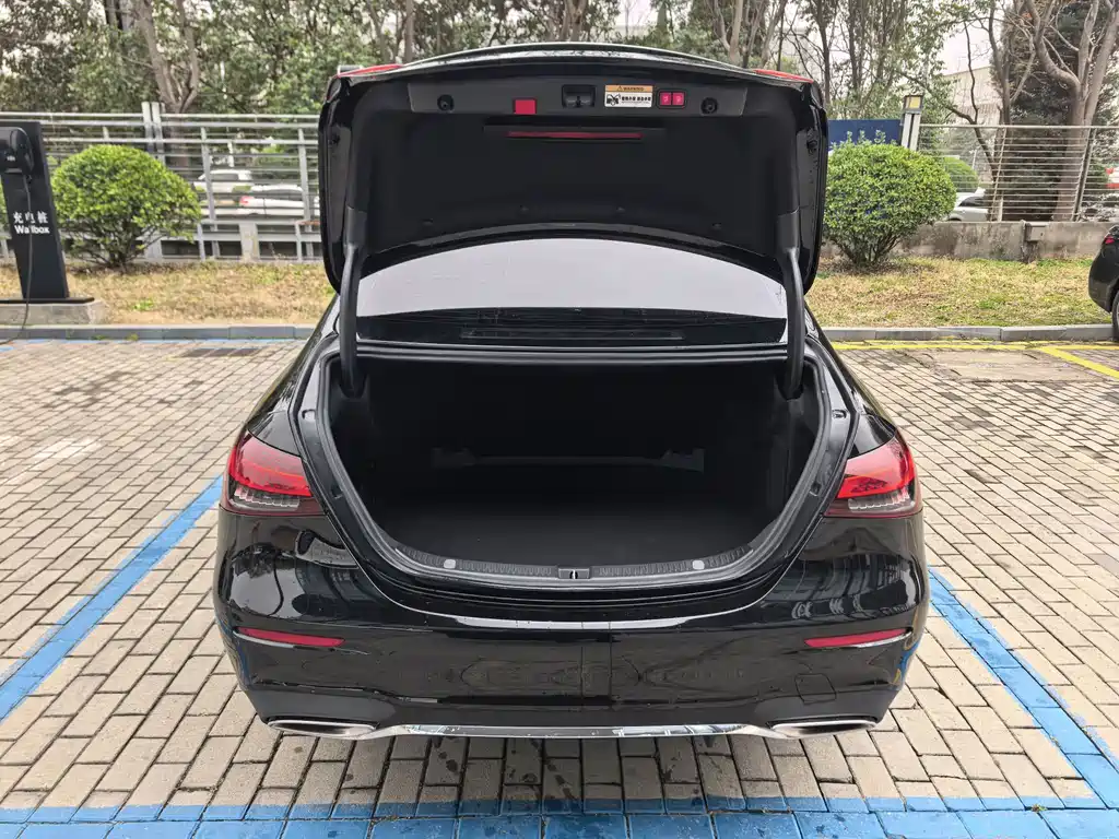 Mercedes-Benz E-Class 2021 E 300 L Sports Luxury купить на сайте DeffCars