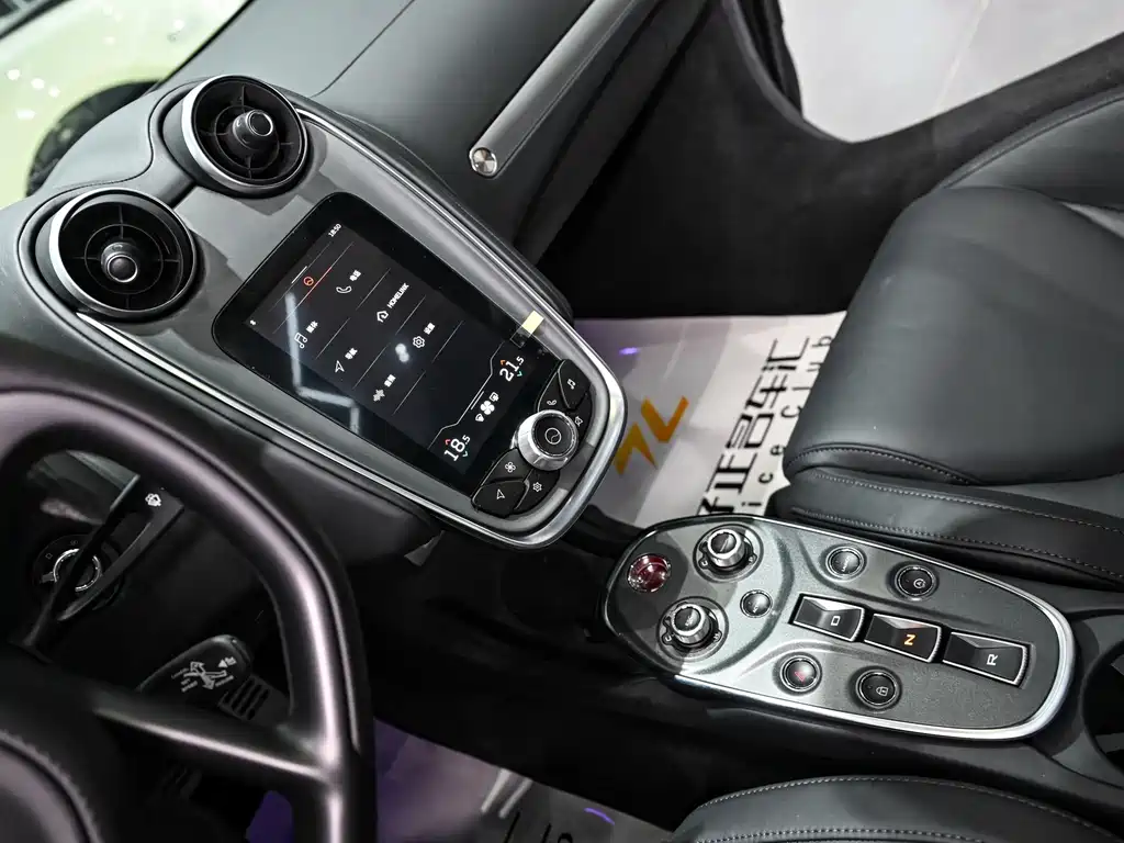 McLaren GT 2019 4.0T Standard Model купить на сайте DeffCars