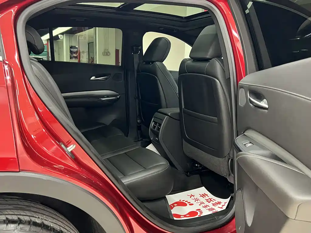 Cadillac XT4 2022 28T two-wheel drive luxury model купить на сайте DeffCars