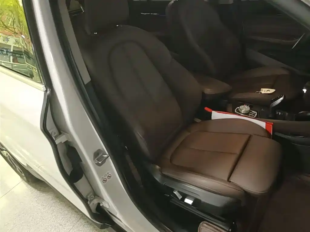 BMW X1 2021 sDrive25Li Leading Model купить на сайте DeffCars