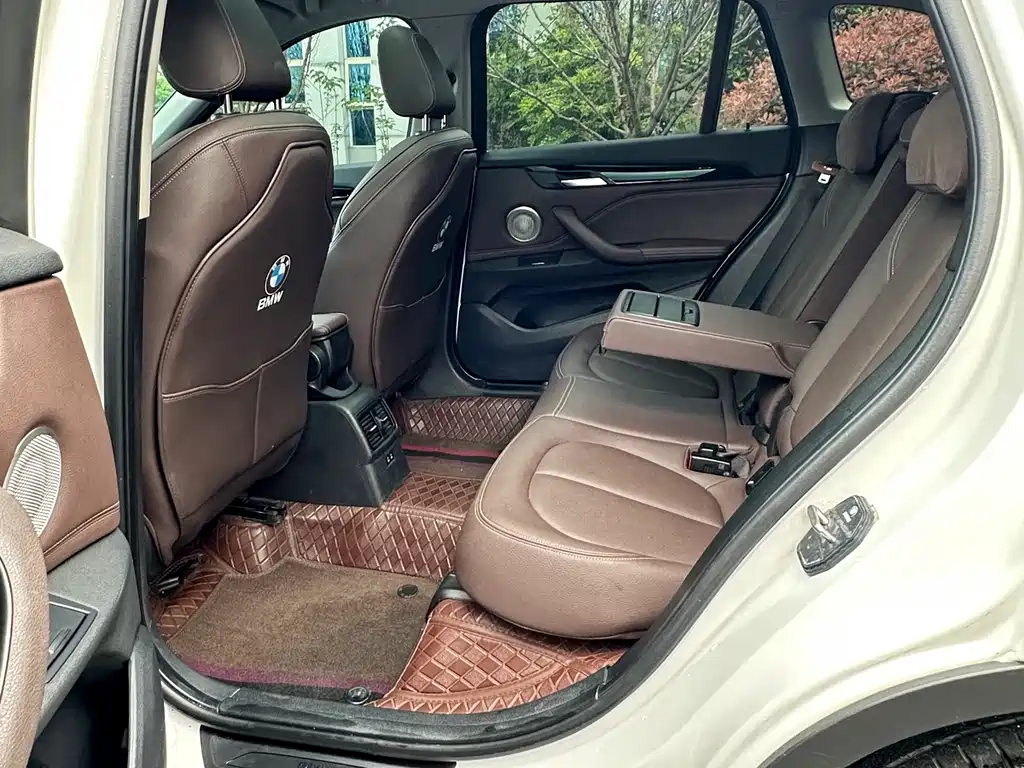 BMW X1 2020 sDrive25Li Leading Model купить на сайте DeffCars