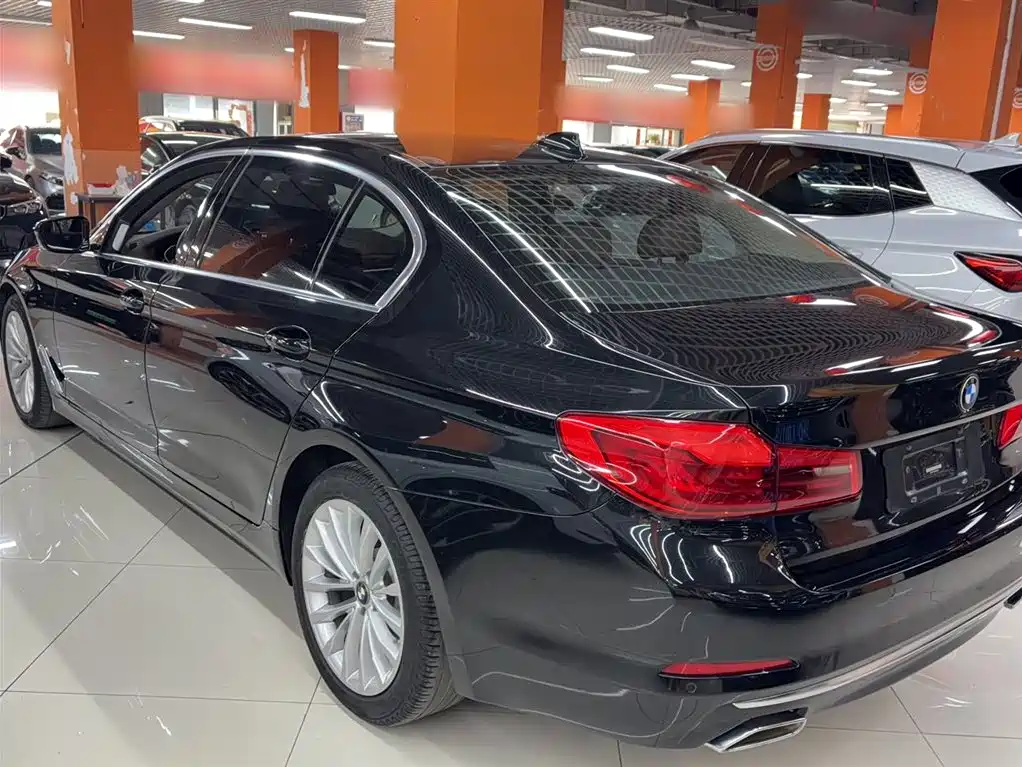 BMW 5 Series 2020 525Li Luxury Package купить на сайте DeffCars