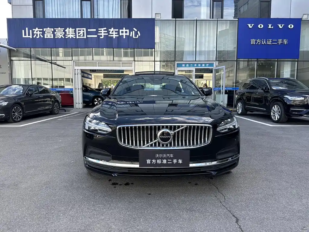 Volvo S90 2024 B5 Zhiyi Luxury Edition купить на сайте DeffCars