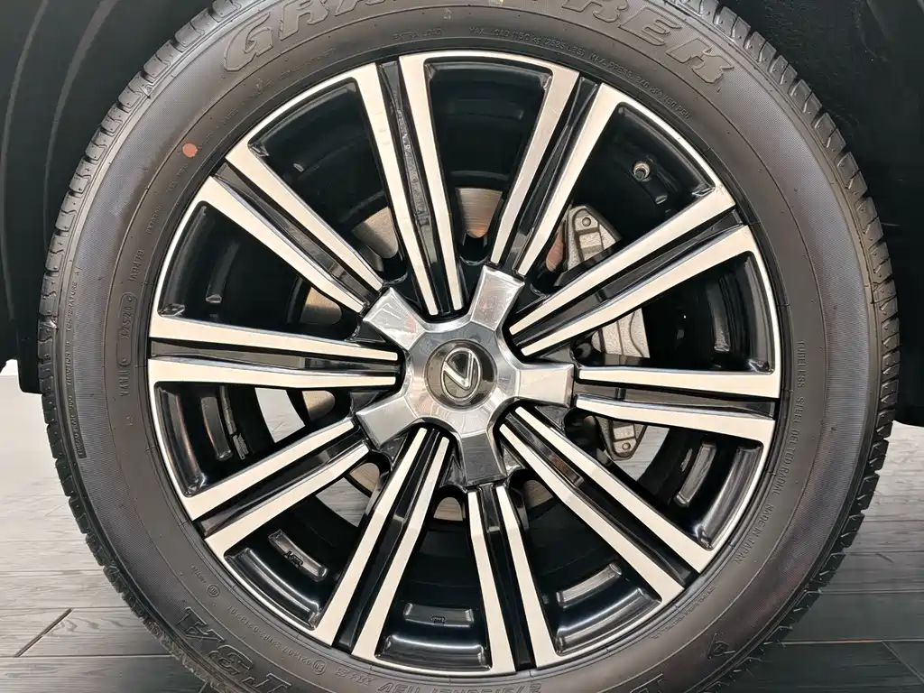 Lexus LX 2019 570 Premium Luxury Edition купить на сайте DeffCars