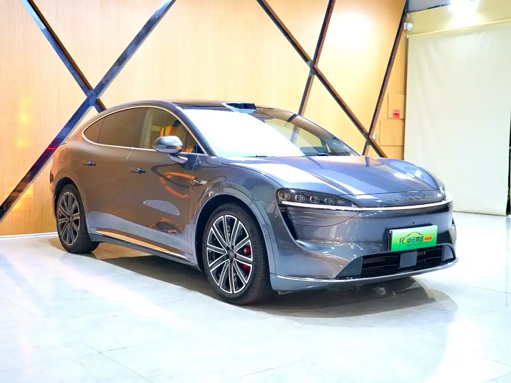 Zhijie R7 2025 extended range 331km Ultra купить на сайте DeffCars