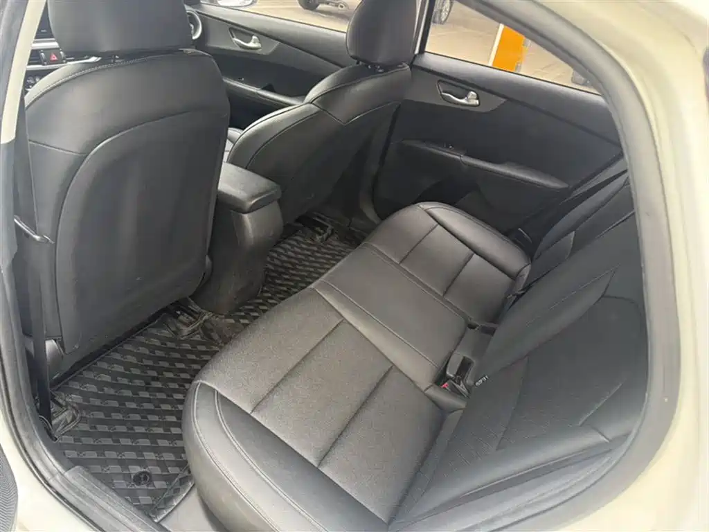 Kia K3 2020 1.5L CVT cutting-edge sunroof version купить на сайте DeffCars