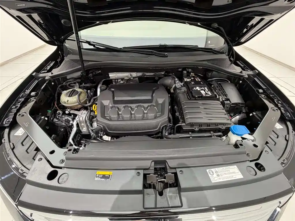 Tiguan L 2024 330TSI automatic two-wheel drive R-Line version купить на сайте DeffCars