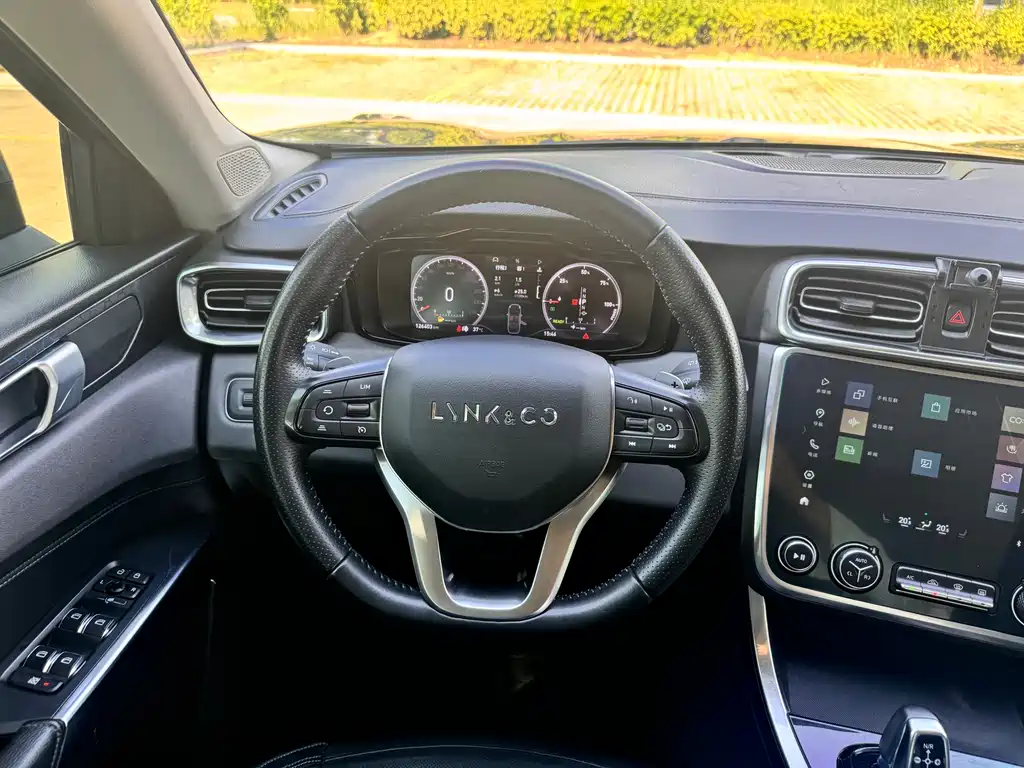Link CO01EM-P 2018 1.5T PHEV Pro Country V купить на сайте DeffCars