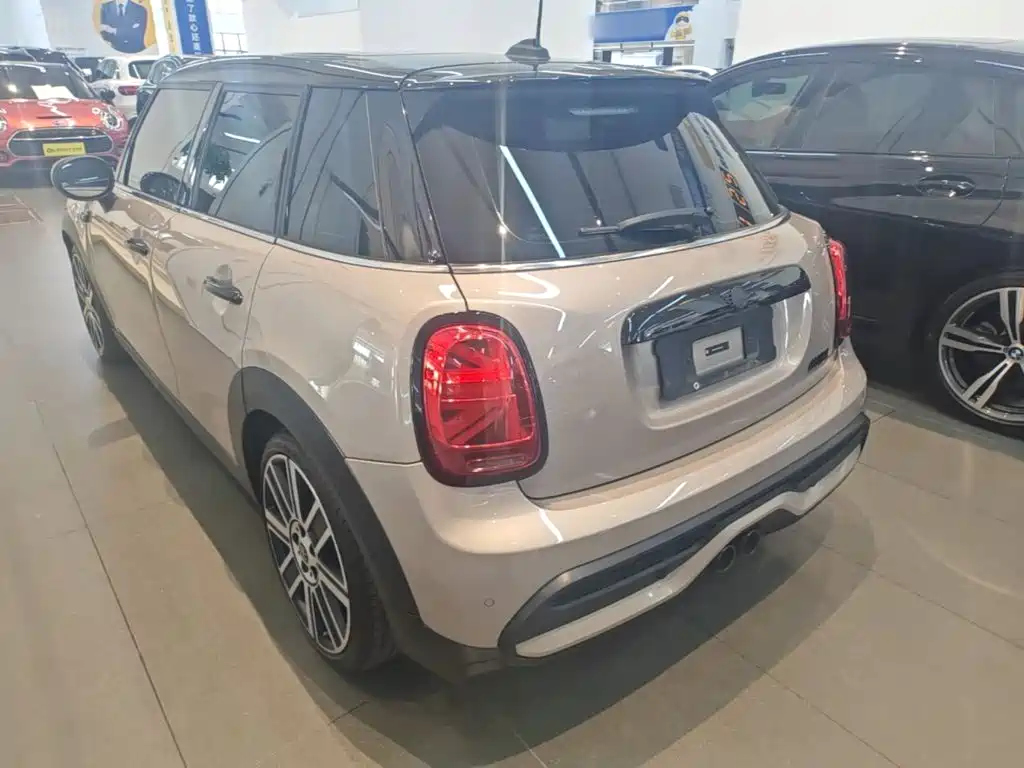 MINI 2023 facelift 2.0T COOPER S Artist five-door version купить на сайте DeffCars