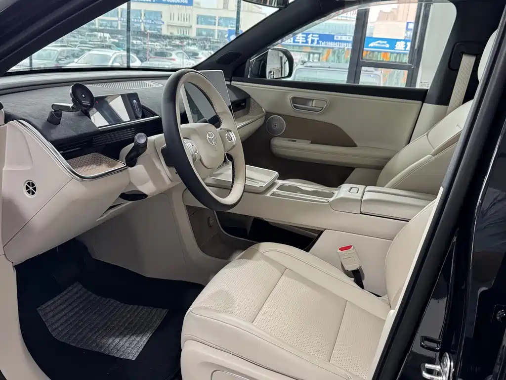 Platinum 3X 2025 520 Pro купить на сайте DeffCars