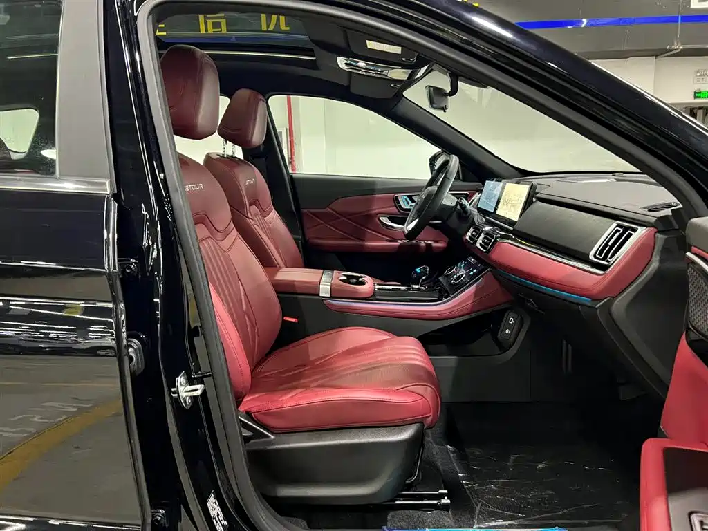 Jietu X70 PLUS 2025 1.5T luxury version 5 seats купить на сайте DeffCars