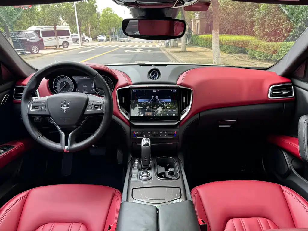 Ghibli 2021 2.0T Frontal Mango Edition купить на сайте DeffCars