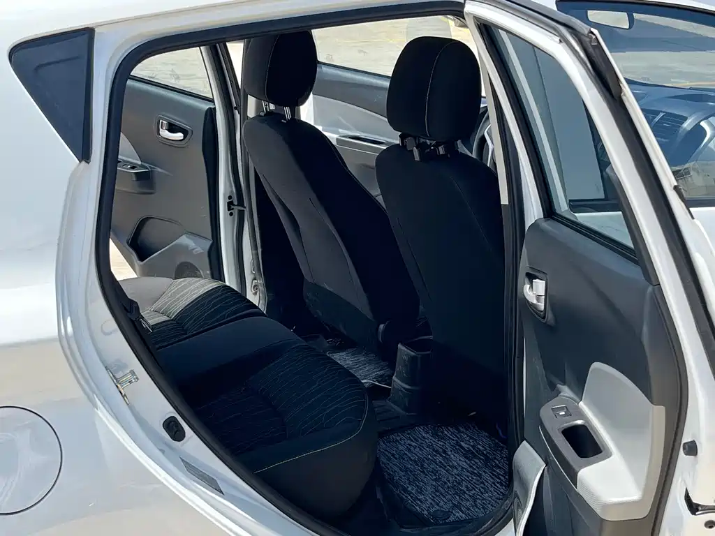 Changan Benben E-Star 2021 National Edition Xinyue Edition Lithium Iron Phosphate (31.95kWh) купить на сайте DeffCars