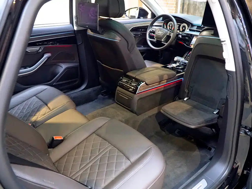 Audi A8 2025 A8L 55 TFSI quattro flagship model купить на сайте DeffCars
