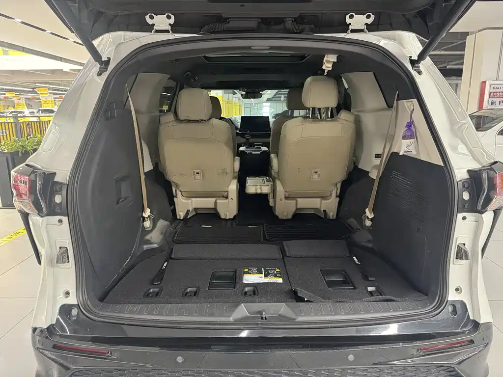 Grevia 2023 2.5L Hybrid Premium PLUS Edition купить на сайте DeffCars