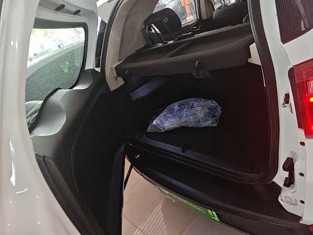 Yuan New Energy 2019 EV360 Intelligent Connected Enjoyment Model купить на сайте DeffCars