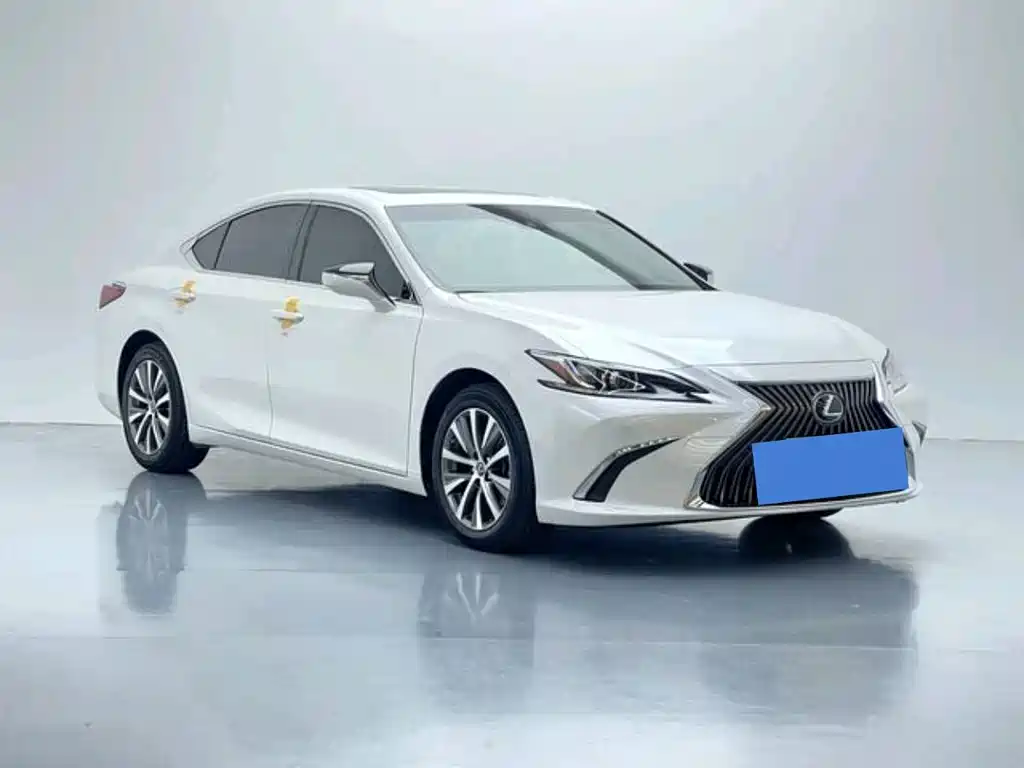 Lexus ES 2018 200 Excellence Edition National V купить на сайте DeffCars